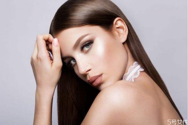 洗直头发和拉直头发的区别 能保持多久,洗直头发和拉直头发的区别图片