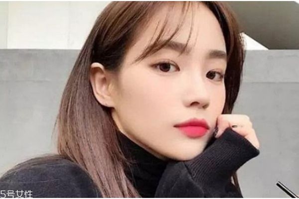 不适合八字刘海的脸型,什么脸型不适合八字刘海