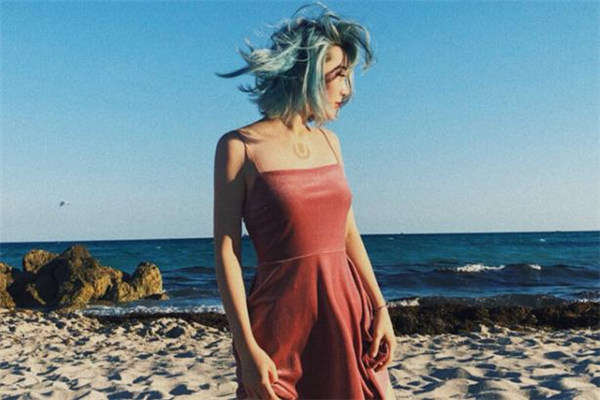 薄荷绿头发需要漂吗,薄荷绿图片