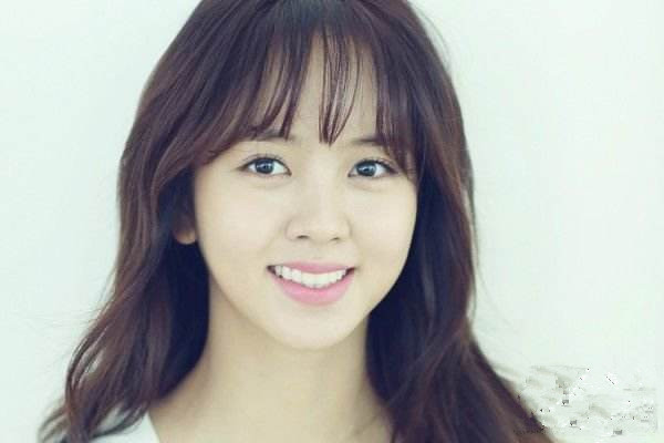 什么发型显得头小,头小的发型 什么发型显得头小,头小的发型