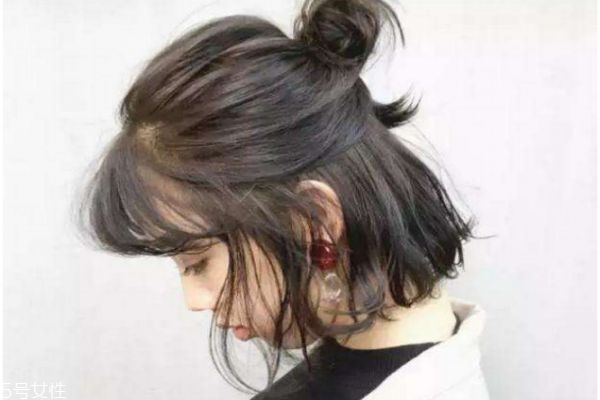 脸型小的女生适合什么发型,脸小的女生适合什么样的发型