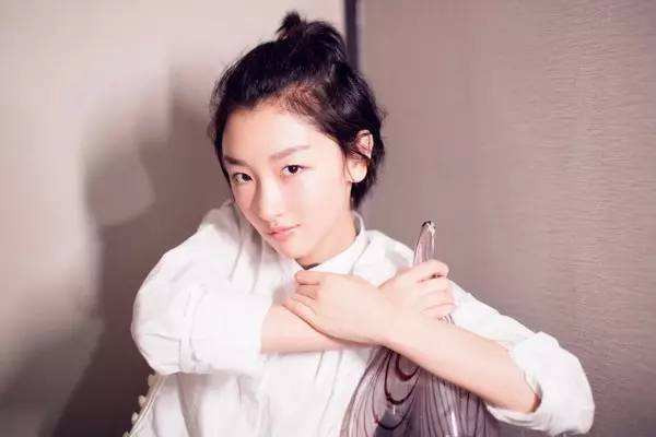 什么是半丸子头,半丸子头发型 什么是半丸子头,半丸子头发型