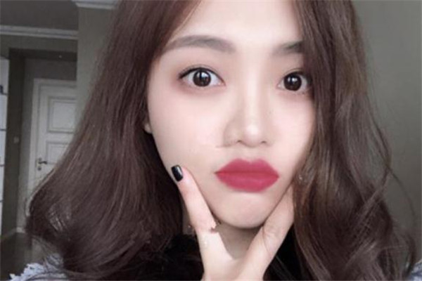 烟草棕色头掉了变什么颜色,烟灰色头发容易掉色吗 烟草棕色头掉了变什么颜色,烟灰色头发容易掉色吗