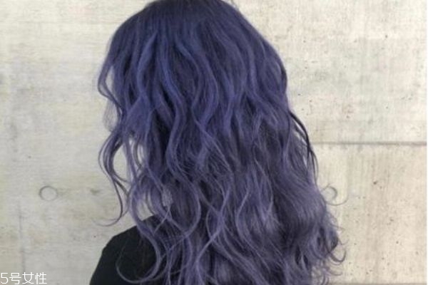 薰衣草紫发色显黑吗,薰衣草紫色发色
