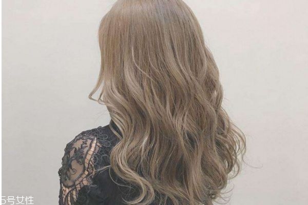 晒太阳对头发有伤害吗,冬天晒太阳对头发有好处吗