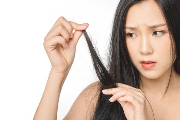 洗完头发还是油,头发油用什么洗头