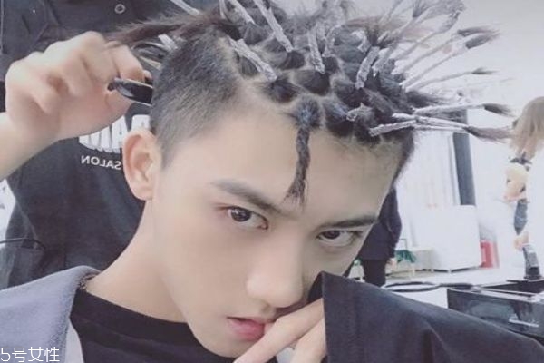 什么人不适合锡纸烫,什么样的人锡纸烫好看