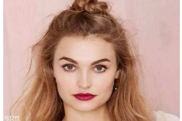 宽脸女生适合的发型图片,宽脸女生适合什么发型 宽脸女生适合的发型图片,宽脸女生适合什么发型