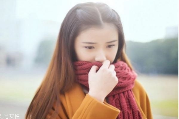 拉直头发的危害性有多大,经常拉直头发的危害