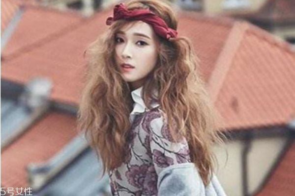 小卷长发发型图片,小卷长发发型图片女 小卷长发发型图片,小卷长发发型图片女