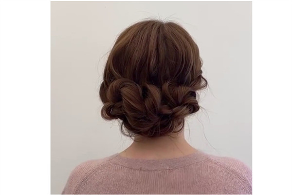 鱼骨辫盘发视频教程,鱼骨辫盘发