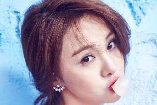 头大脸大适合什么发型女图片,头大脸大适合什么发型男图片 头大脸大适合什么发型女图片,头大脸大适合什么发型男图片