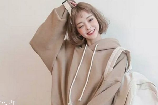 显皮肤白的头发颜色有哪些图片,2021头发颜色 最流行 新款显白