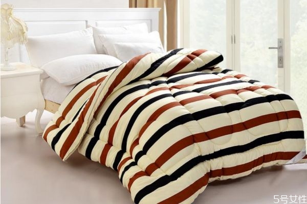 冬天盖什么样的被子最暖和,冬天盖什么样的被子最暖和最舒适