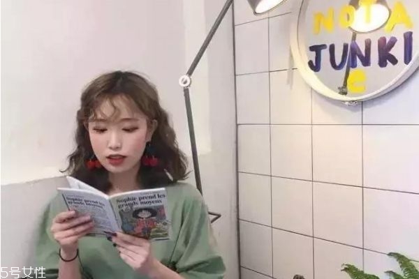 齐肩发怎么弄好看,齐肩发怎么编发好看