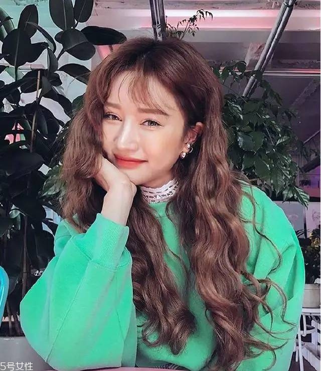 泡面卷发型图片2020,泡面发型图片短发卷发