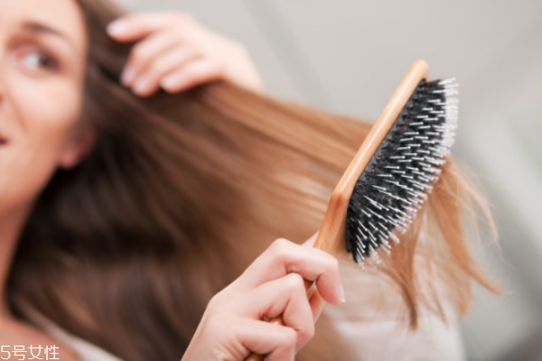 女生好看的卷发发型图片中长发,女生中长发卷发图片