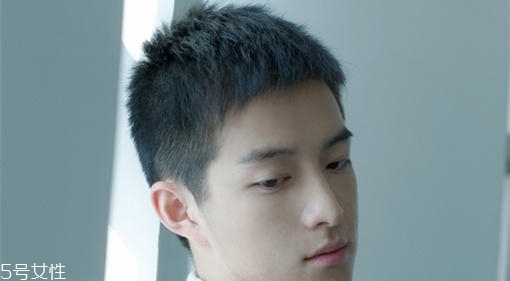 男士帅气的发型,好看男士发型 男士帅气的发型,好看男士发型