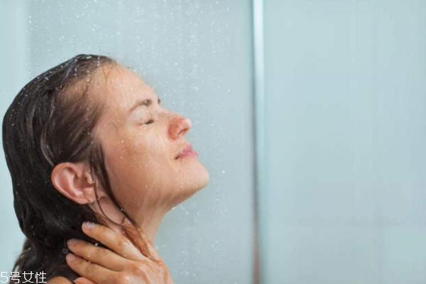 浴帽怎么戴视频,浴帽毛巾怎么戴