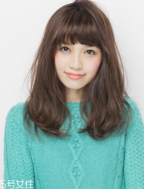 脸大刘海发型图片女,脸大刘海发型图片女学生配扎发