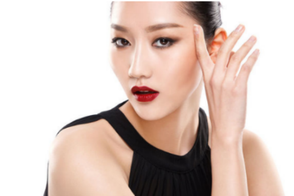 护发精油在湿发时抹还是干发时抹,护发精油在头发湿的时候用还是干的时候用