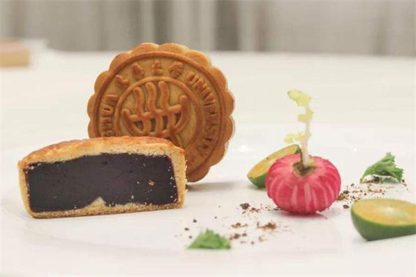 吃不完的月饼怎么保存(吃不完的月饼怎么保存最好?可以放冰箱吗?)