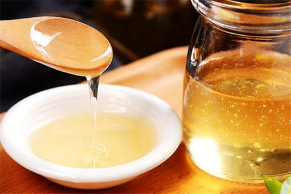 槐花蜜的功效和作用(槐花蜜的功效和作用及禁忌)