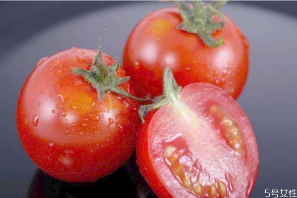 西红柿放冰箱多久才会变质(西红柿在冰箱里能放多久)