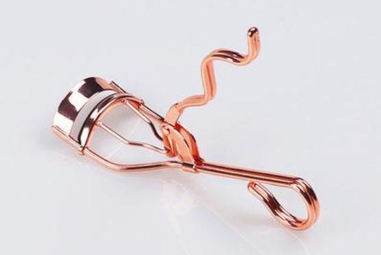 睫毛夹怎么选(睫毛夹怎么选择适合自己眼睛)