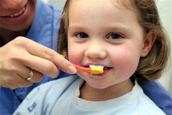 幼儿牙刷多久更换(幼儿牙刷多久更换一次)