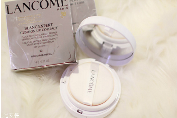 阿玛尼纯净持妆粉底液试色(阿玛尼纯净持妆粉底液试色)