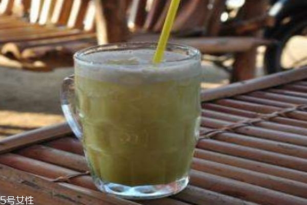 一般甘蔗汁可以放多久呢(甘蔗汁能放多久)