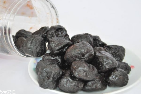 乌梅有什么药用价值呢(乌梅的药用价值是什么)