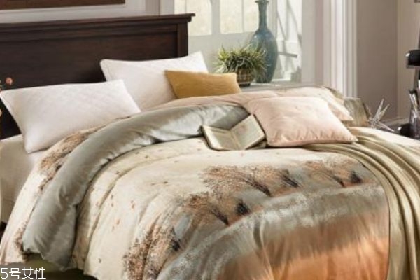 磨毛和全棉的区别(磨毛和全棉的区别在哪里)