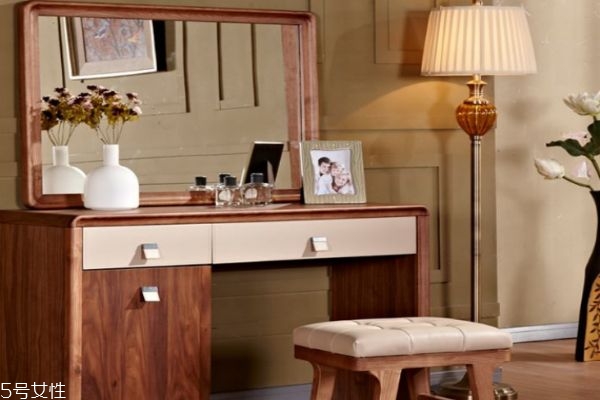 实木梳妆台(实木梳妆台图片大全价格) 实木梳妆台(实木梳妆台图片大全价格)