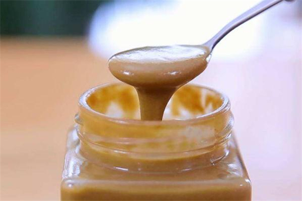 芝麻酱的营养价值(芝麻酱的营养价值及功效和作用) 芝麻酱的营养价值(芝麻酱的营养价值及功效和作用)