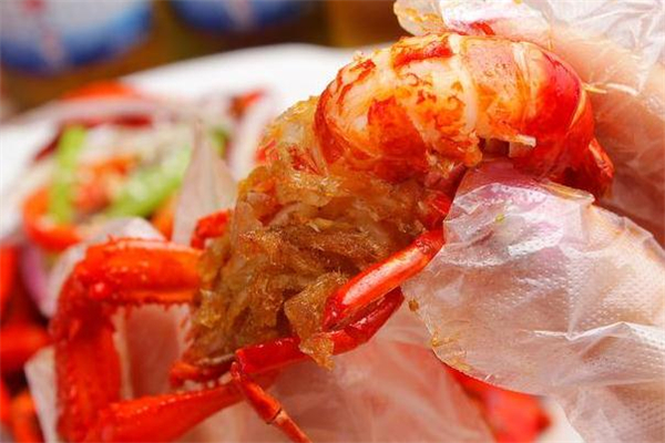 打完玻尿酸吃小龙虾会怎样(打完玻尿酸可以吃小龙虾吗)