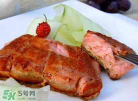 水煮三文鱼,三文鱼煮汤怎么煮