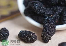 桑葚风干好还是晒干好桑葚干怎么晒,桑葚风干好还是晒干好