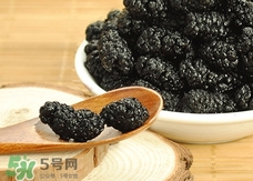 黑桑葚的食用禁忌,黑桑葚的功效和作用及食用禁忌 黑桑葚的食用禁忌,黑桑葚的功效和作用及食用禁忌