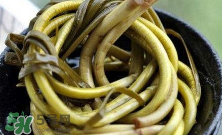 怎样腌蒜苔放的时间长又好吃,怎样腌蒜苔放的时间长