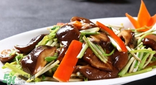 蒜薹不能和什么一起吃,蒜薹跟什么不能一起吃吗