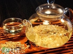 枇杷花茶的功效和作用及禁忌,罗汉果枇杷茶的功效和作用