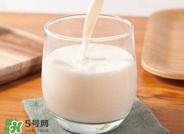 牛奶和什么一起吃好吃,牛奶和什么一起吃好