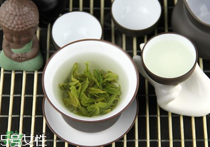 明前茶和雨前茶哪个好,明前的茶叶好还是雨前的茶好? 明前茶和雨前茶哪个好,明前的茶叶好还是雨前的茶好?