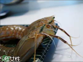 皮皮虾发绿的原因,皮皮虾发绿怎么回事