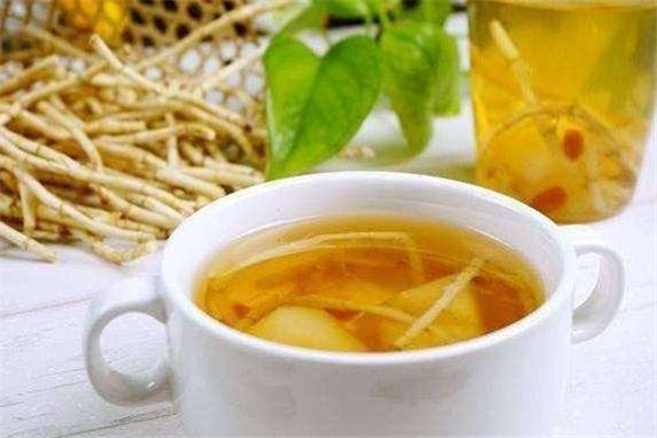 鱼腥草泡水的方法(鱼腥草泡水的方法)