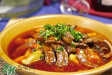 鳝鱼和什么食物相克,鳝鱼和什么食物搭配有营养 鳝鱼和什么食物相克,鳝鱼和什么食物搭配有营养