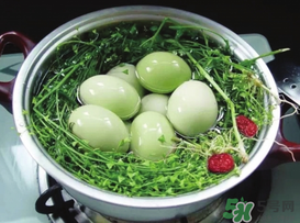 鸭蛋不能和什么一起吃:食物相克,咸鸭蛋应该怎么吃