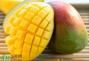 芒果变黑还能吃吗?,芒果里变黑了是不是不能吃了